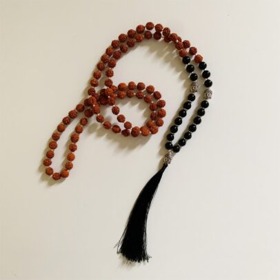 Rudraksha Buddha Mala avec pierres - Jet